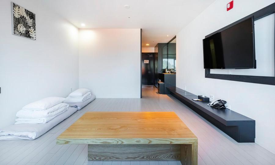 Yeosu Hotel Haven Bagian luar foto