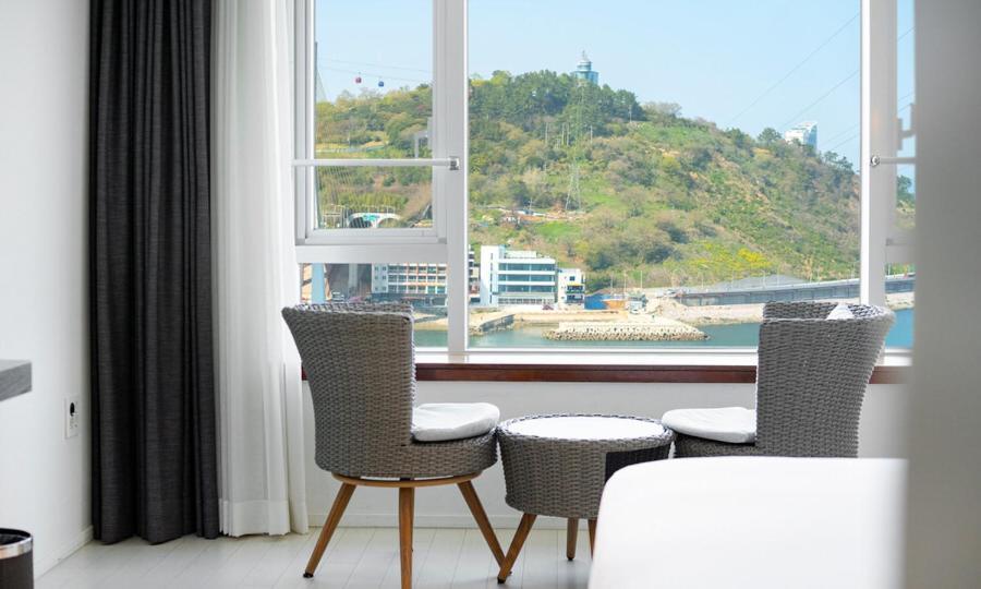 Yeosu Hotel Haven Bagian luar foto