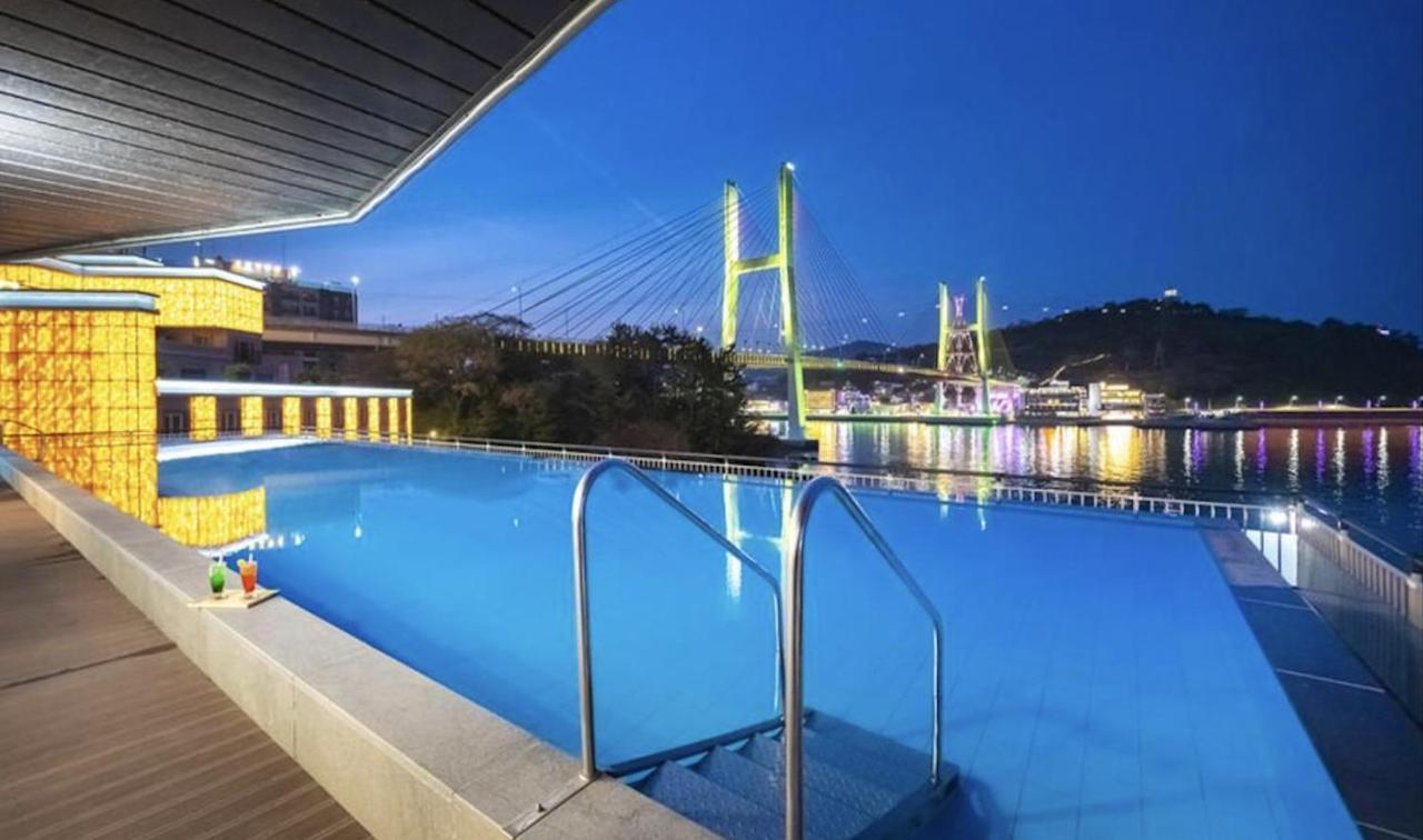 Yeosu Hotel Haven Bagian luar foto