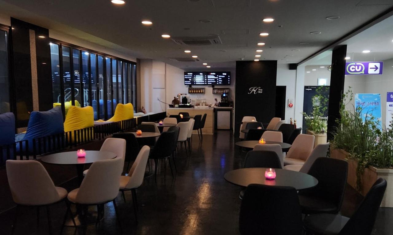 Yeosu Hotel Haven Bagian luar foto