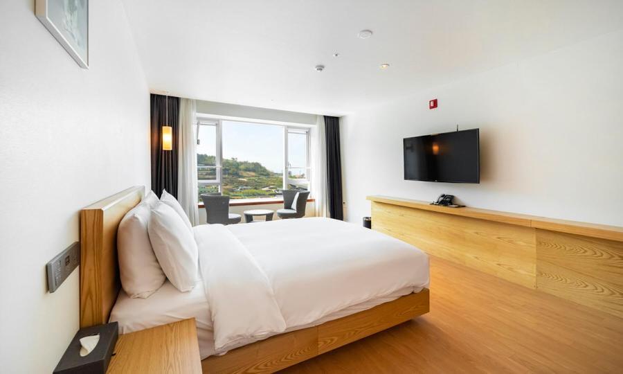 Yeosu Hotel Haven Bagian luar foto